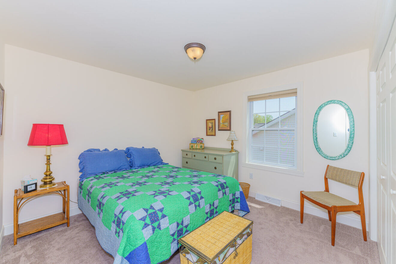27 Lakepointe Way