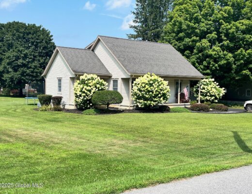 10 Crooked Street