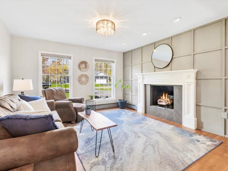 25 Algonquin Drive