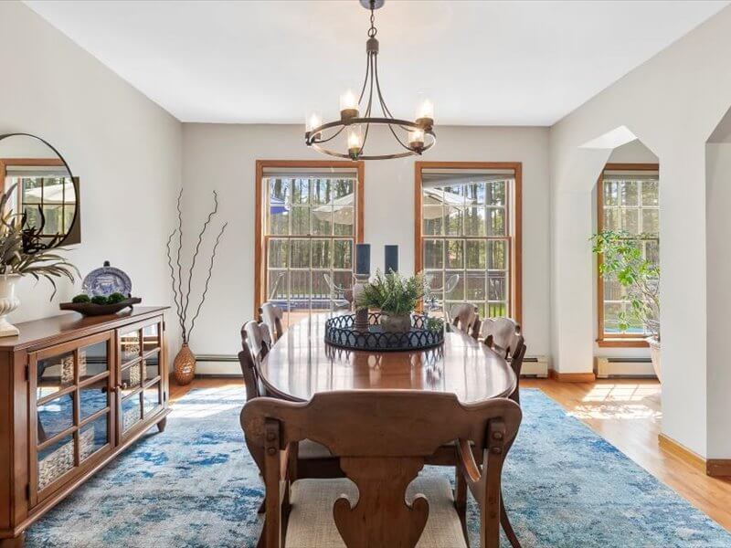 25 Algonquin Drive
