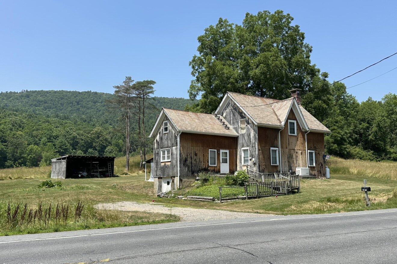 2075 NYS Route 9N