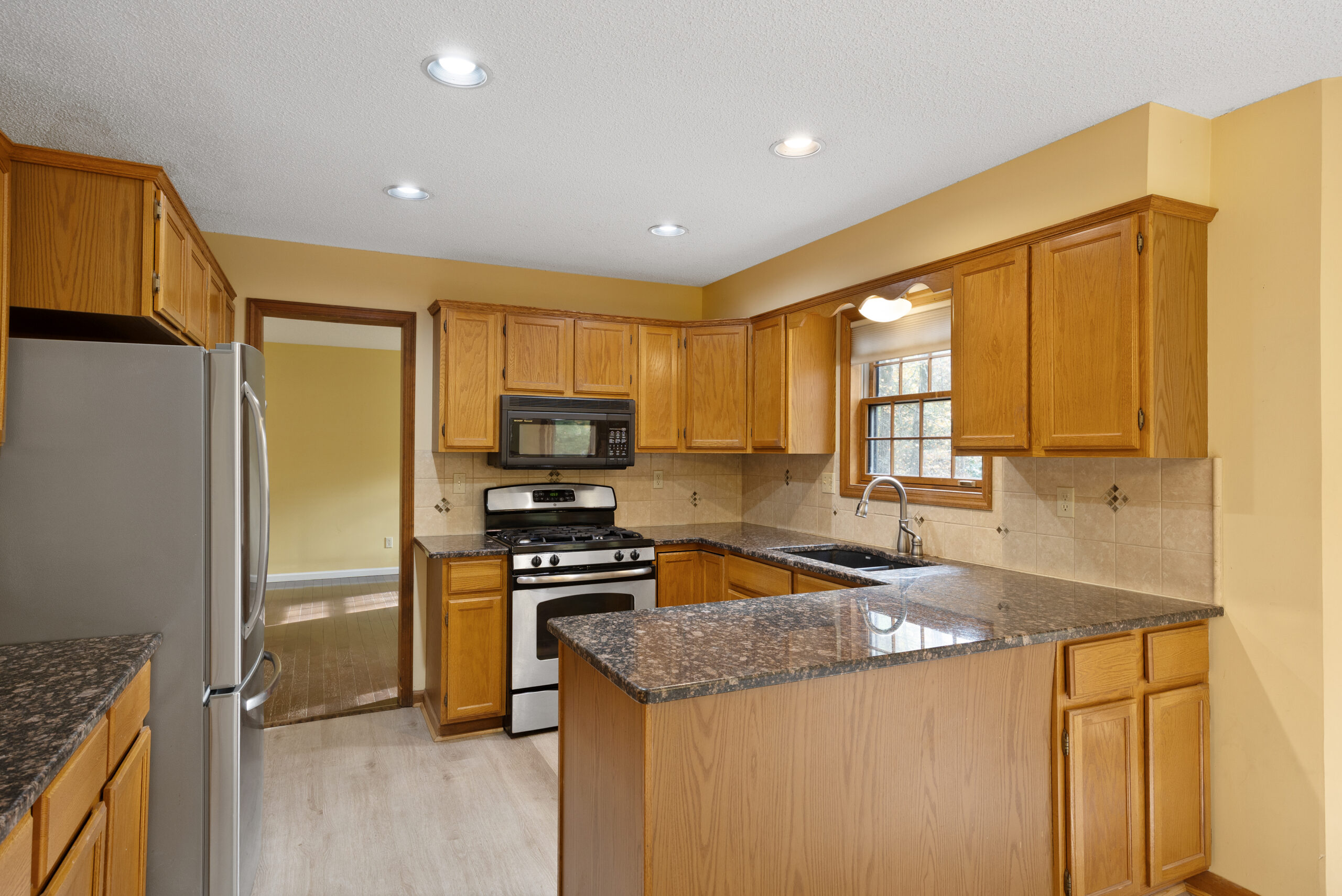 27 Oak View