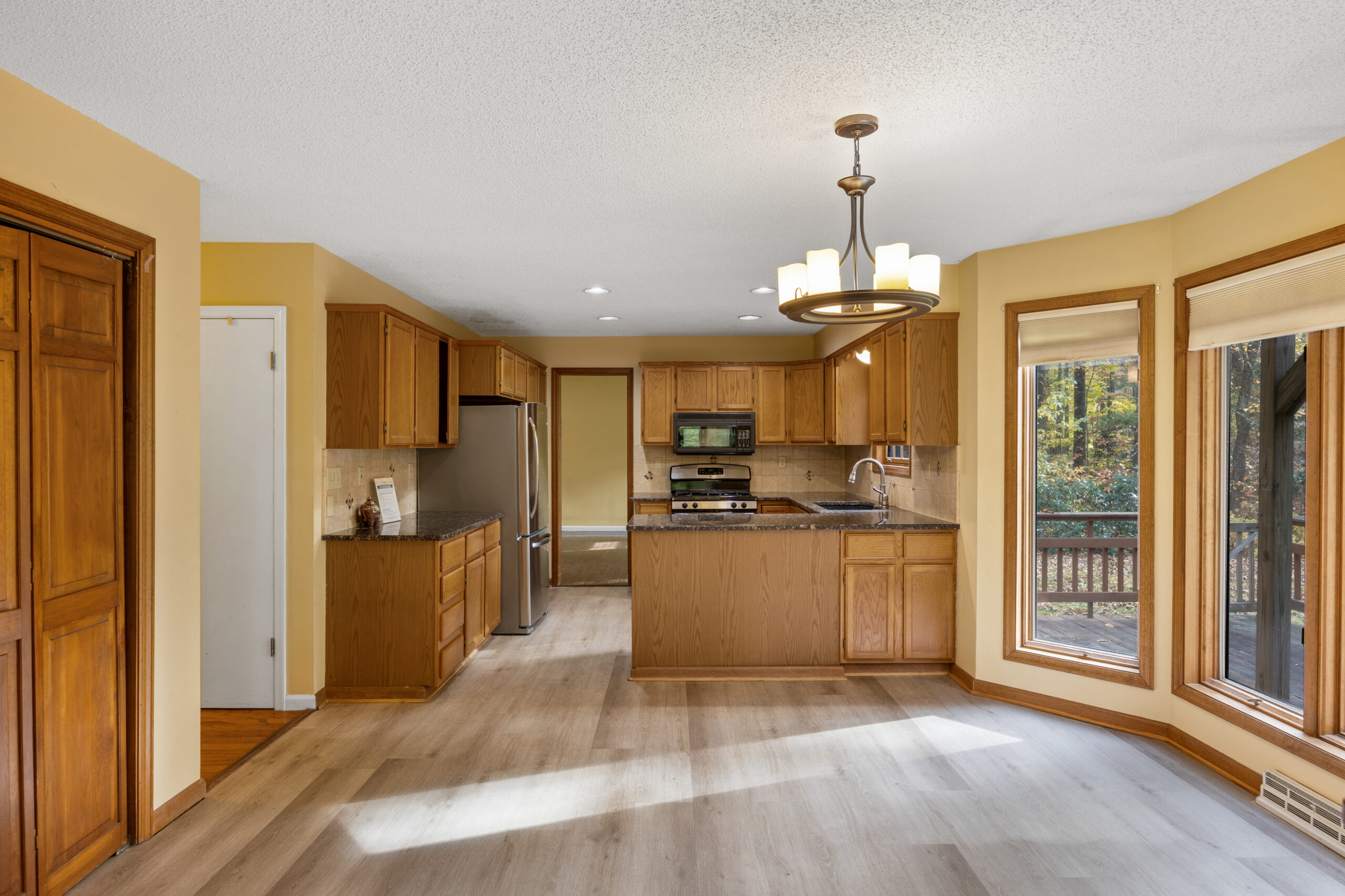 27 Oak View